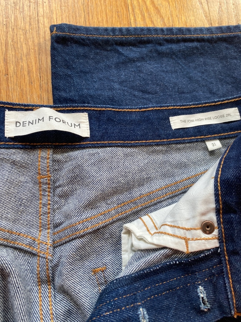 Aritzia - Denim Forum Joni High Rise Jeans- 31 waist and 29L